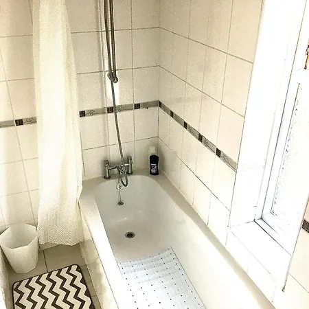 The Washington Sleeps 10 People Park 4 Cars Hébergement de vacances Bristol