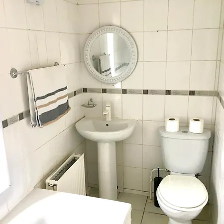 Tatil Evi The Washington Sleeps 10 People Park 4 Cars Bristol